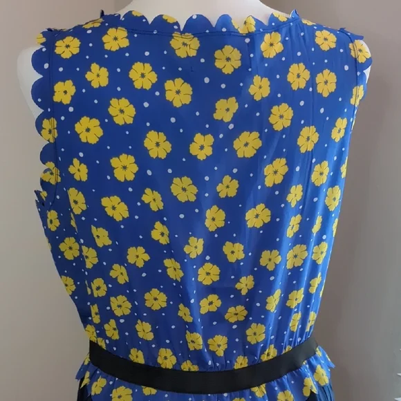 Chic Blue Floral Dress with Yellow Accents - Picture 6 of 12